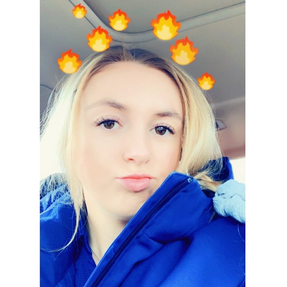 Meet your Posher, Rebecca - Picture 2 of 2